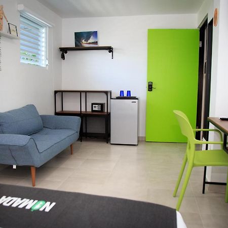 Nomada Beach Hostel- Isla Verde San Juan Extérieur photo