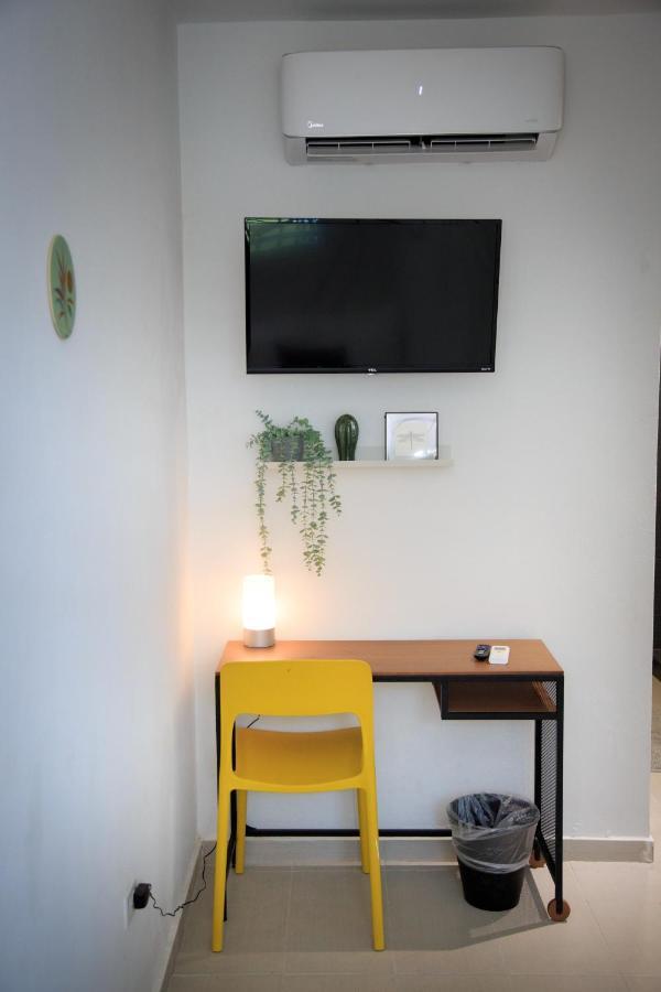 Nomada Beach Hostel- Isla Verde San Juan Extérieur photo