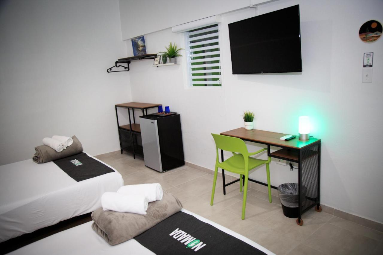 Nomada Beach Hostel- Isla Verde San Juan Extérieur photo