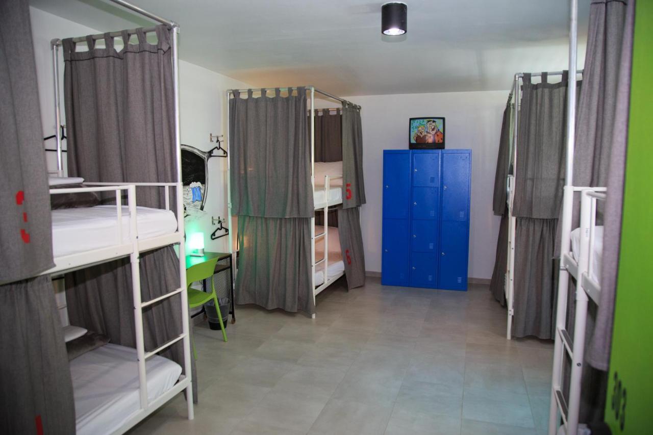 Nomada Beach Hostel- Isla Verde San Juan Extérieur photo