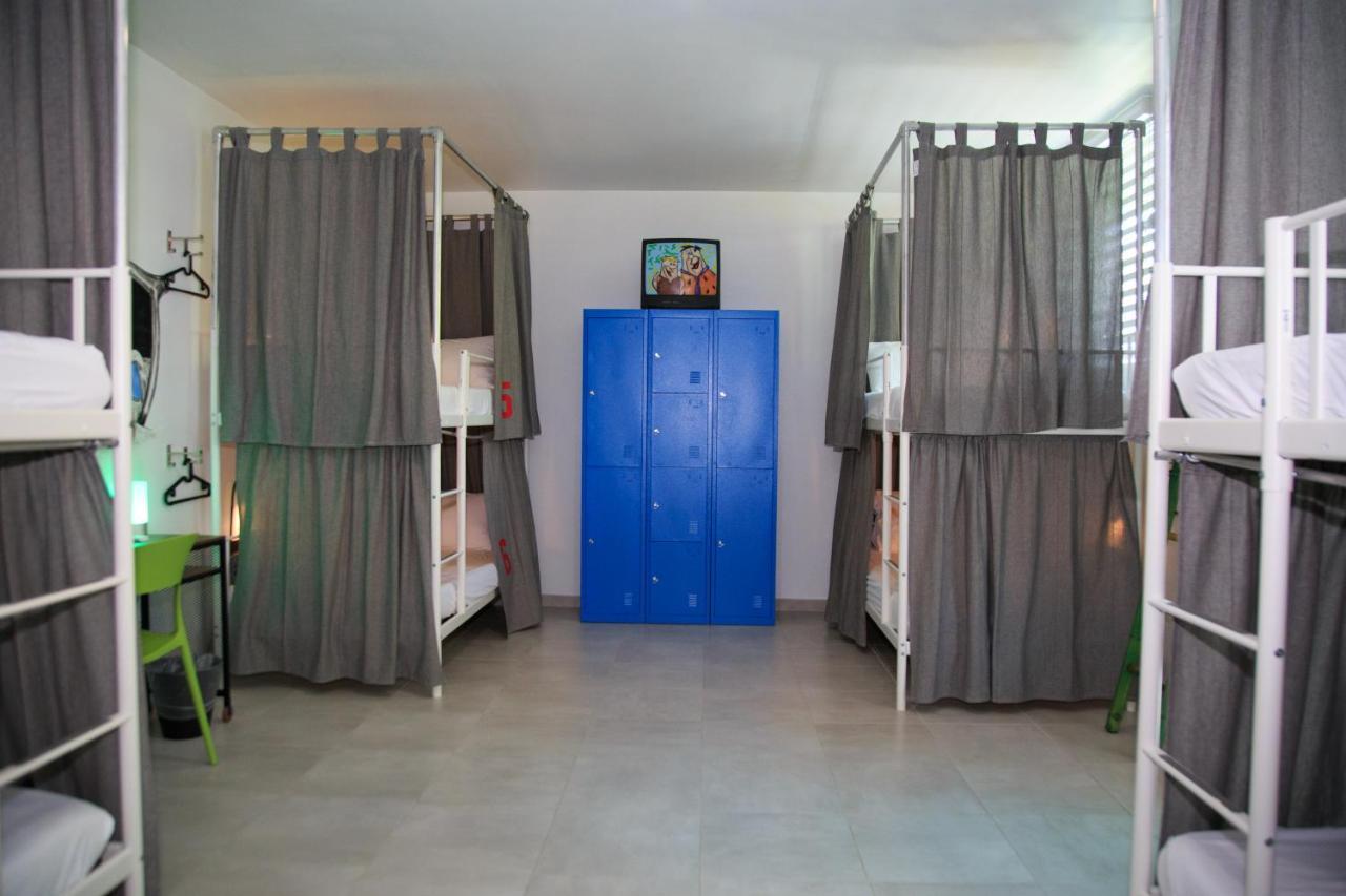 Nomada Beach Hostel- Isla Verde San Juan Extérieur photo